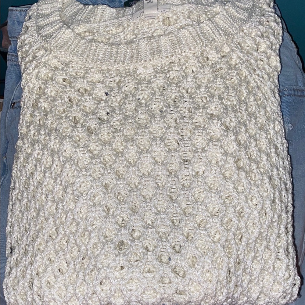 Soft Joie Crochet Summer Sweater - Picture 8 of 8